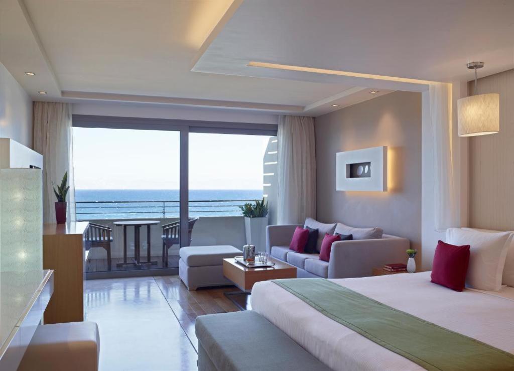 Amus Hotel & Spa Ixia (Rhodes) Exterior foto A room at the hotel
